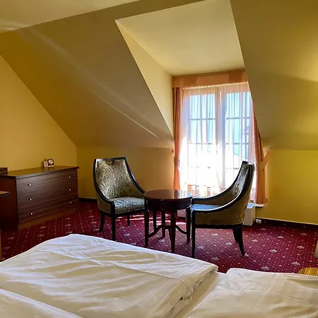 Отель Orient 3*